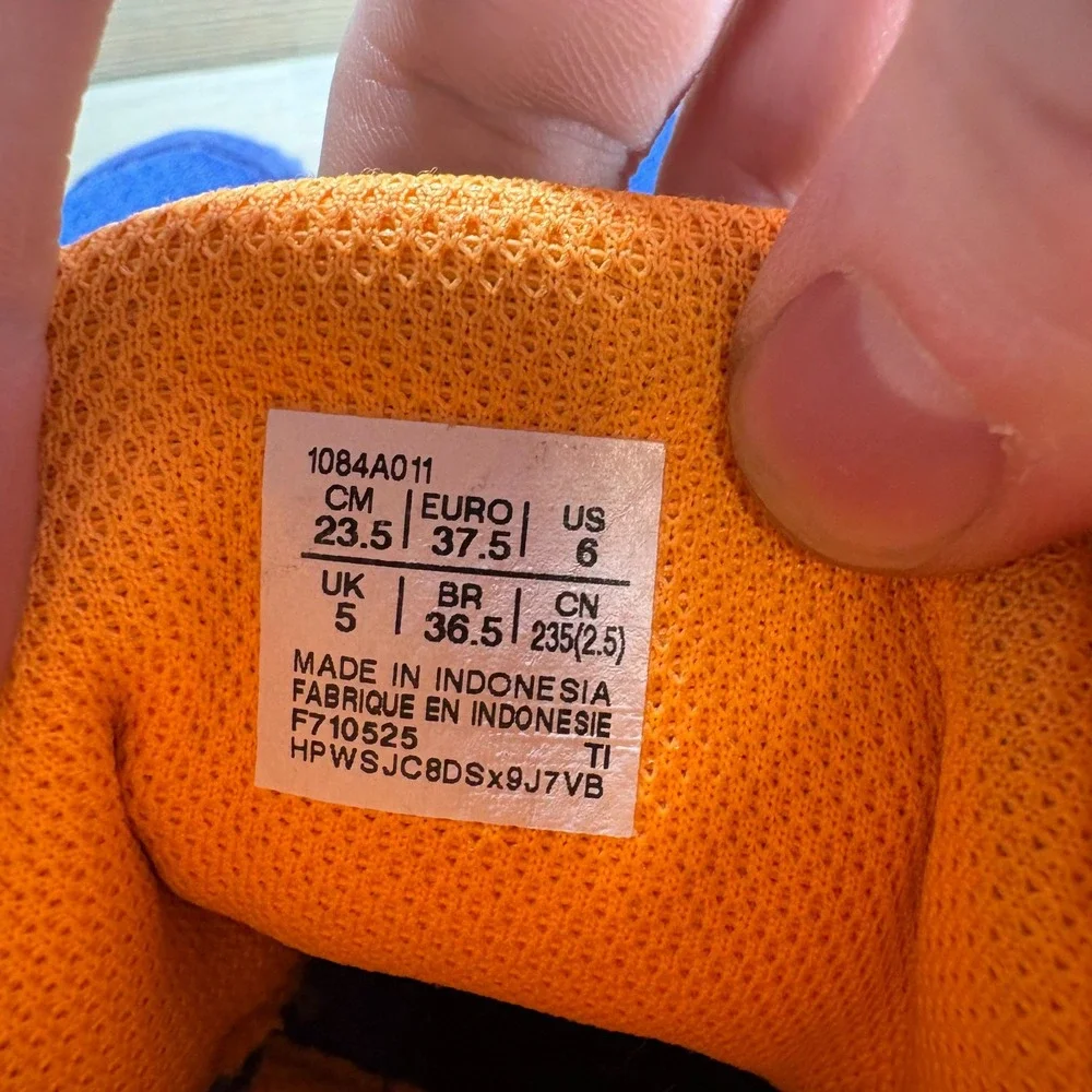 Asics pre owned